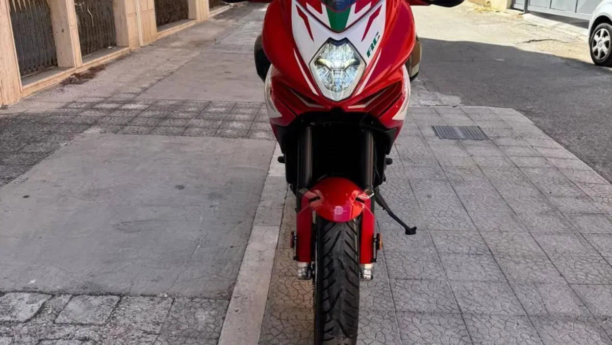 MV Agusta Turismo Veloce 800 RC SCS (2022 - 26)  (3)
