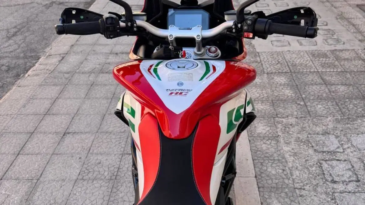MV Agusta Turismo Veloce 800 RC SCS (2022 - 26)  (8)