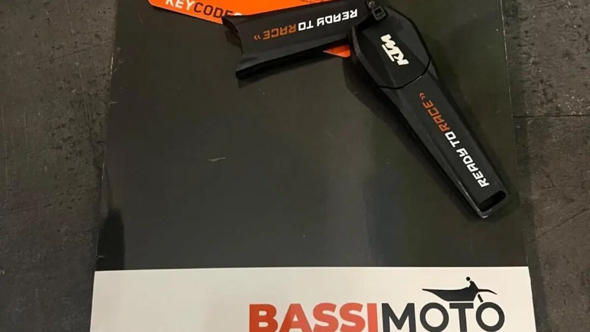 KTM 890 Adventure (2023 - 26)  (6)