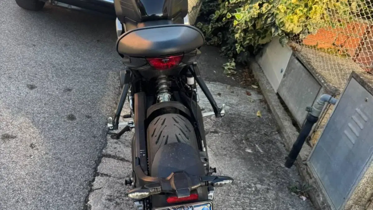Triumph Trident 660 (2021 - 24)  (2)