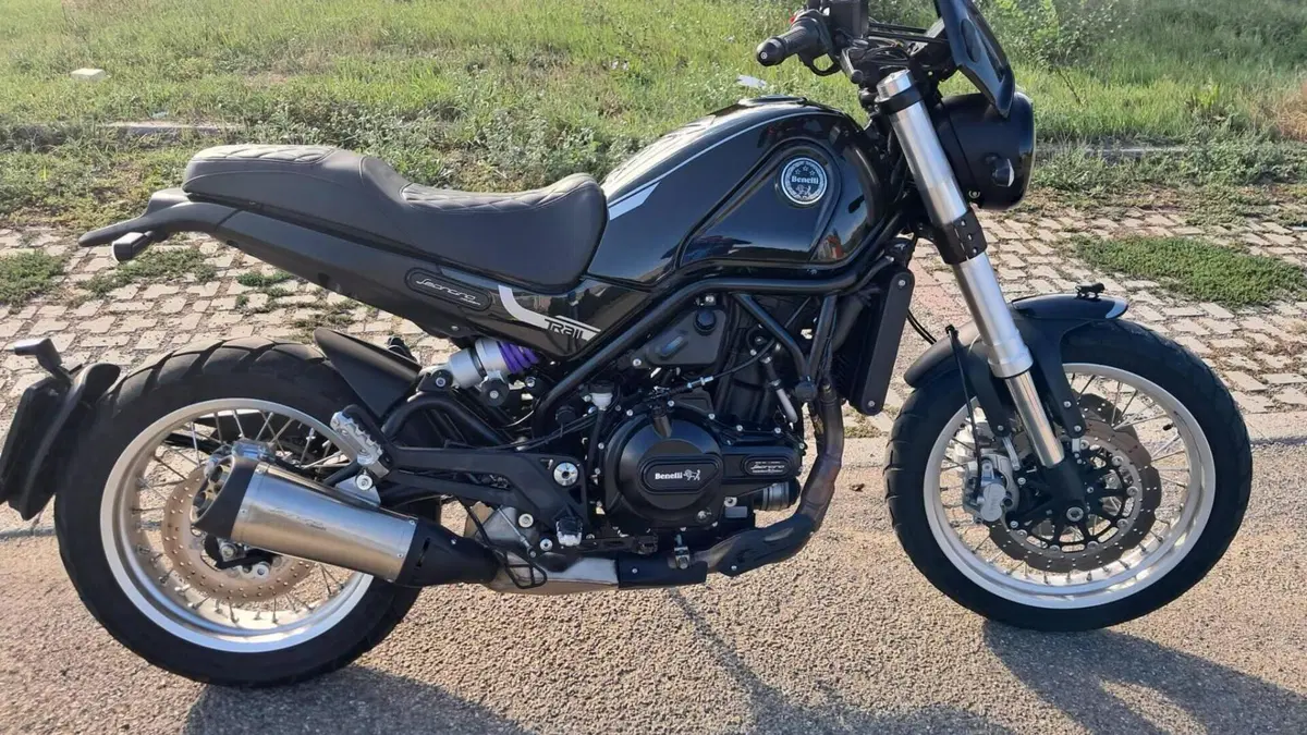 Benelli Leoncino 500 Trail (2021 - 26) 