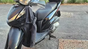 Honda SH 300 i (2011 - 14)  (4)