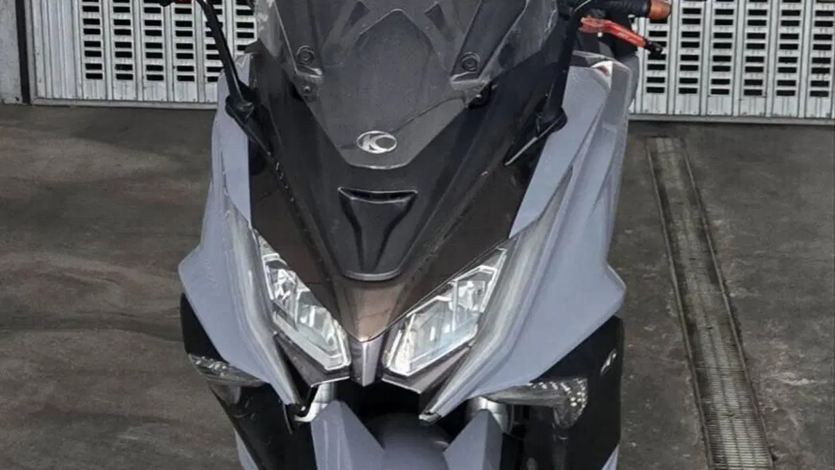 Kymco AK 550 (2020)  (2)