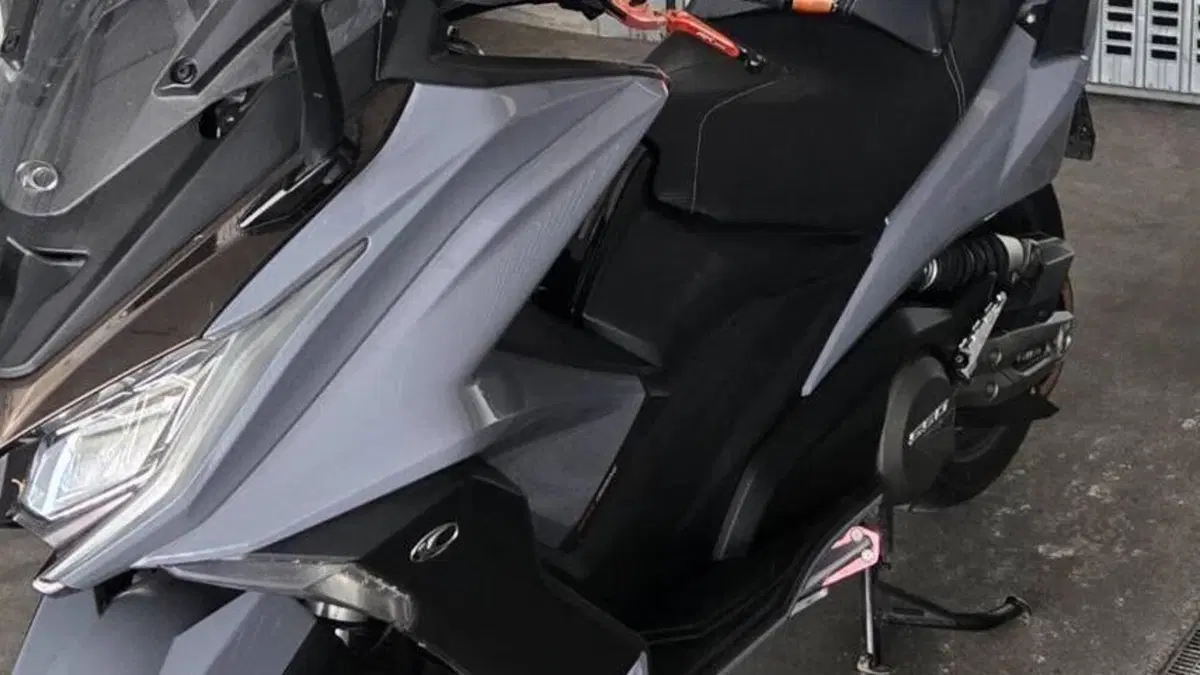 Kymco AK 550 (2020)  (4)