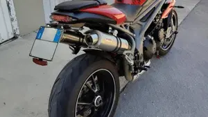 Triumph Speed Triple 1050 S ABS (2016 - 17)  (2)