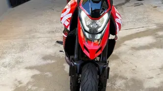 Ducati Hypermotard 950 RVE (2022 - 25) usata