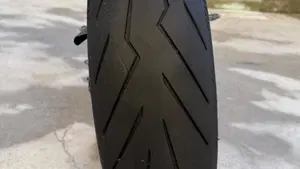 Ducati Hypermotard 950 RVE (2022 - 25)  (12)