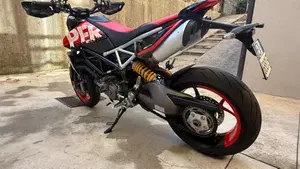 Ducati Hypermotard 950 RVE (2022 - 25)  (13)