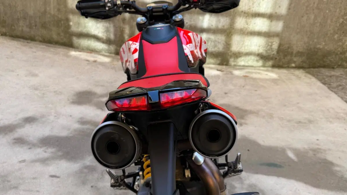 Ducati Hypermotard 950 RVE (2022 - 25)  (14)