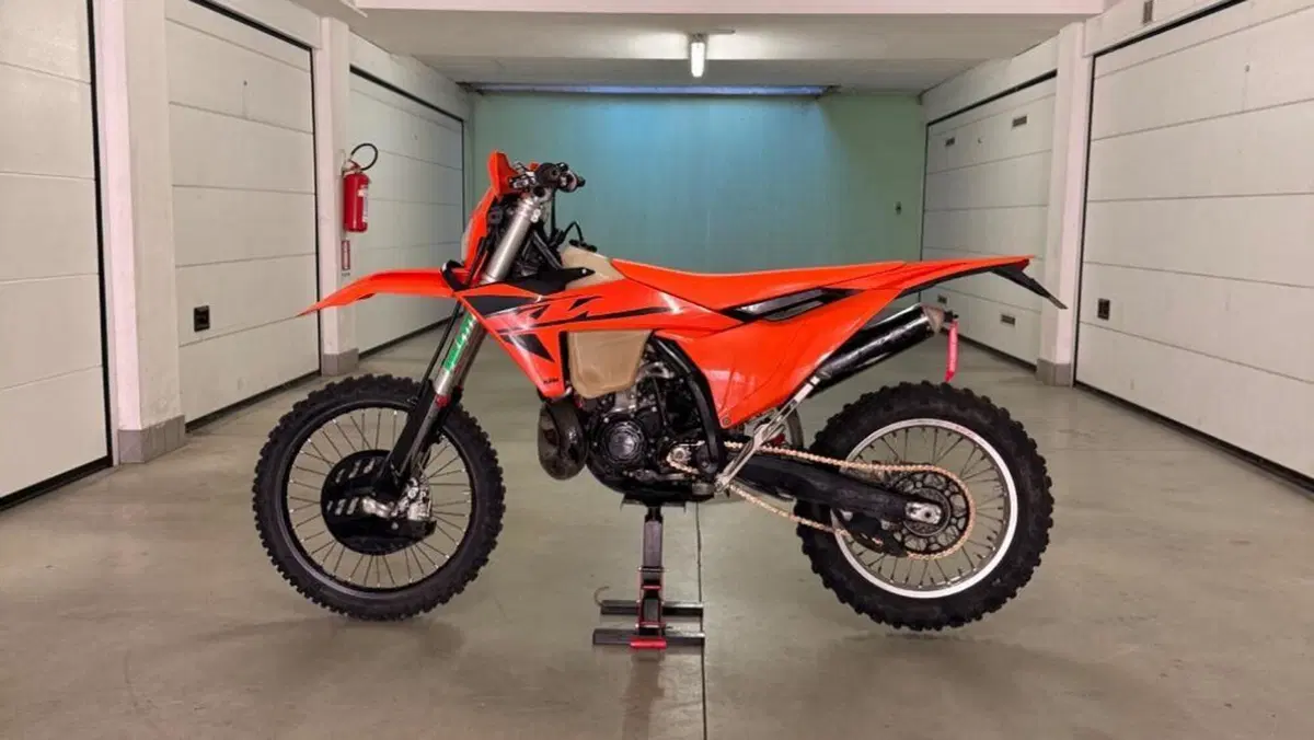 KTM 300 EXC (2025)  (3)