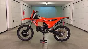 KTM 300 EXC (2025)  (3)