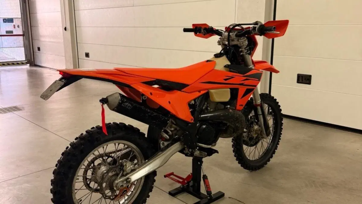 KTM 300 EXC (2025)  (4)