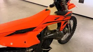 KTM 300 EXC (2025)  (8)