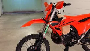 KTM 300 EXC (2025)  (9)
