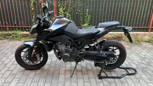 KTM 890 Duke (2021 - 23)  (4)