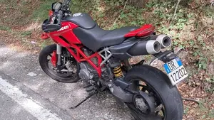 Ducati Hypermotard 796 (2012)  (2)