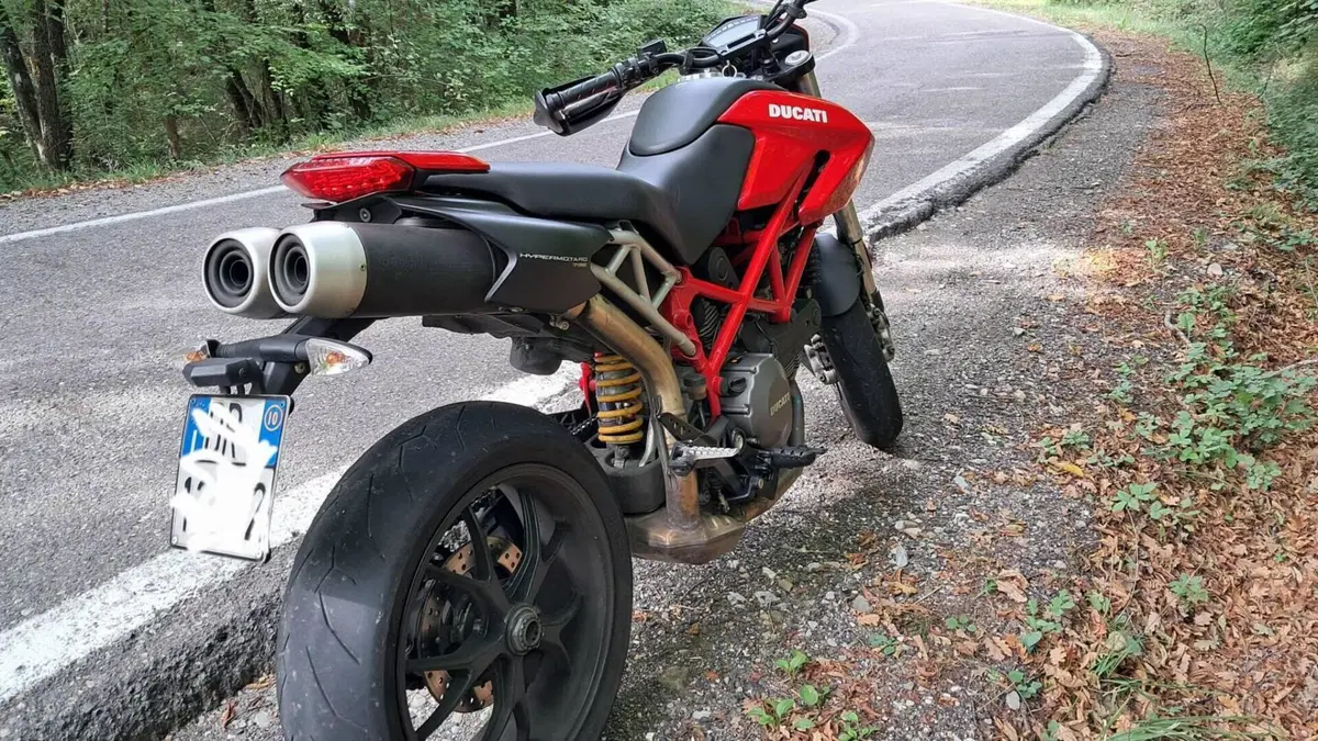 Ducati Hypermotard 796 (2012)  (4)