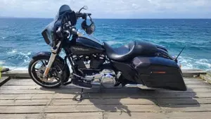 Harley-Davidson 107 Street Glide Special (2017 - 19) - FLHXS  (4)