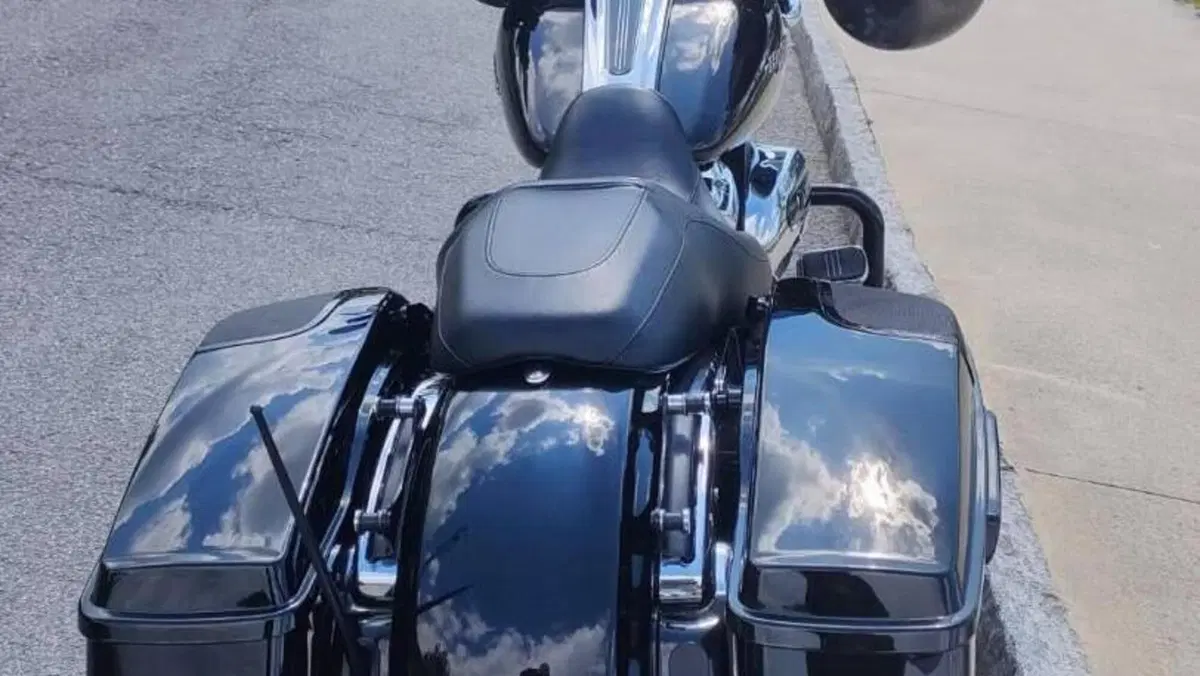 Harley-Davidson 107 Street Glide Special (2017 - 19) - FLHXS  (11)