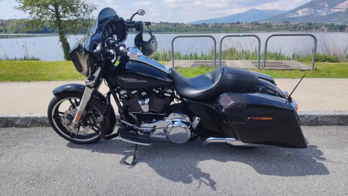 Harley-Davidson 107 Street Glide Special (2017 - 19) - FLHXS  (16)