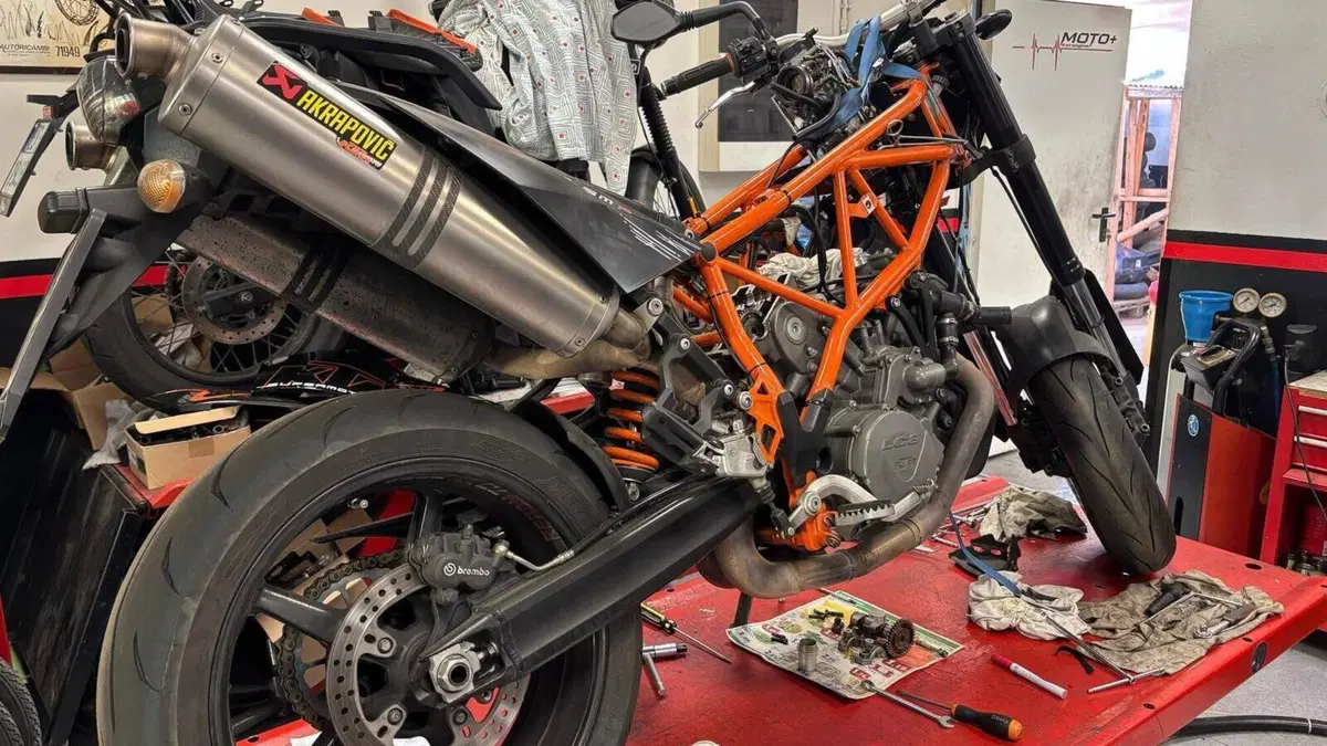 KTM 950 Supermoto (2006 - 08)  (3)