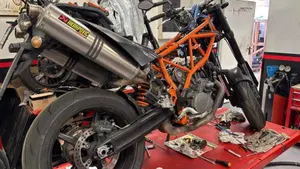 KTM 950 Supermoto (2006 - 08)  (3)