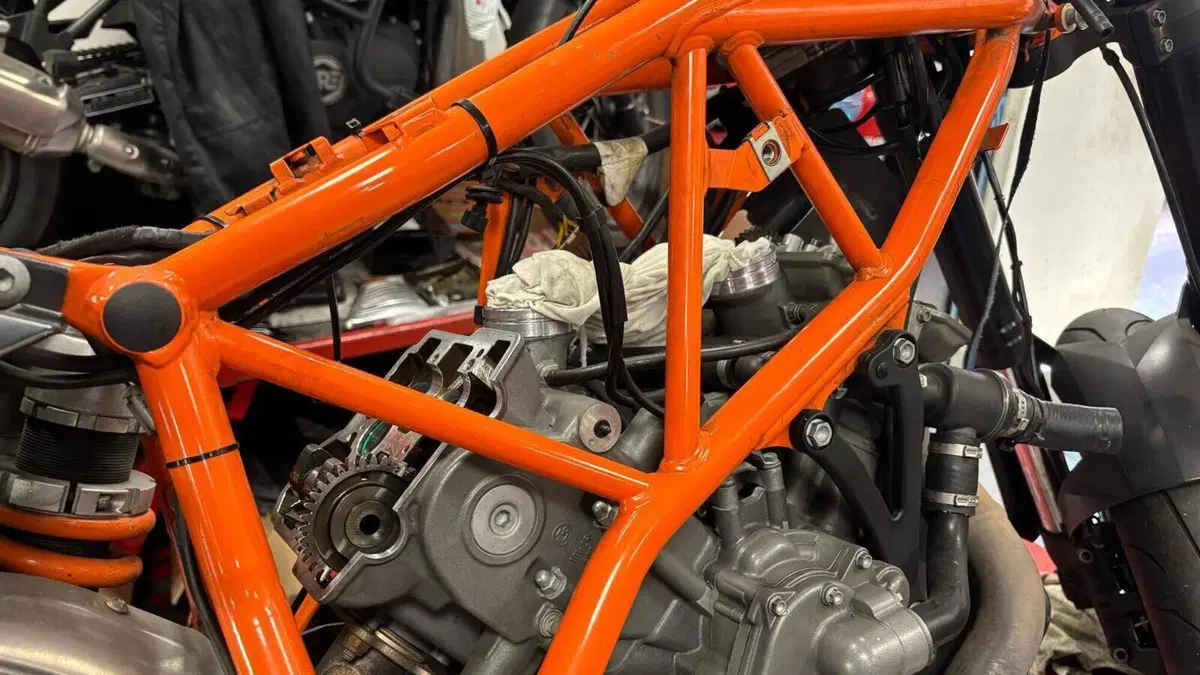 KTM 950 Supermoto (2006 - 08)  (4)