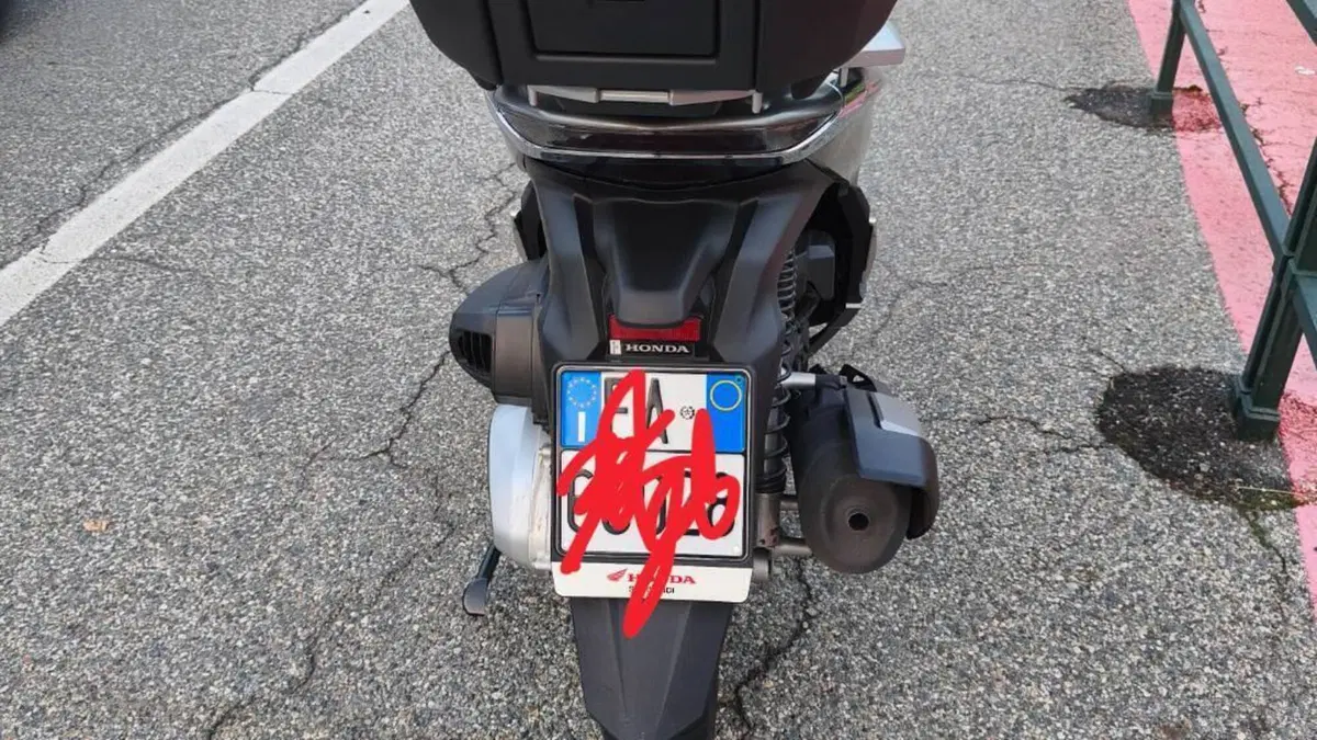Honda SH 350 (2021 - 24)  (4)