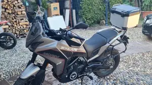 Moto Morini X-Cape 650 (2021 - 26)  (3)