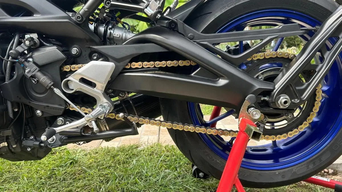 Yamaha MT-09 (2017 - 20)  (9)