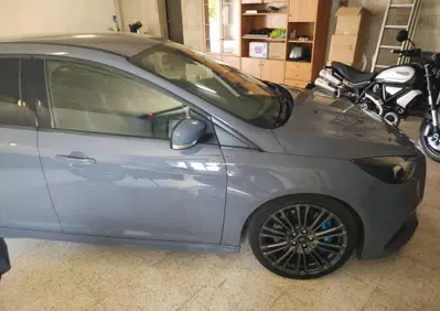 Ford Focus 2.3 350 CV AWD RS (2)