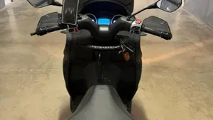 Piaggio Mp3 350 ie ABS (2020)  (4)