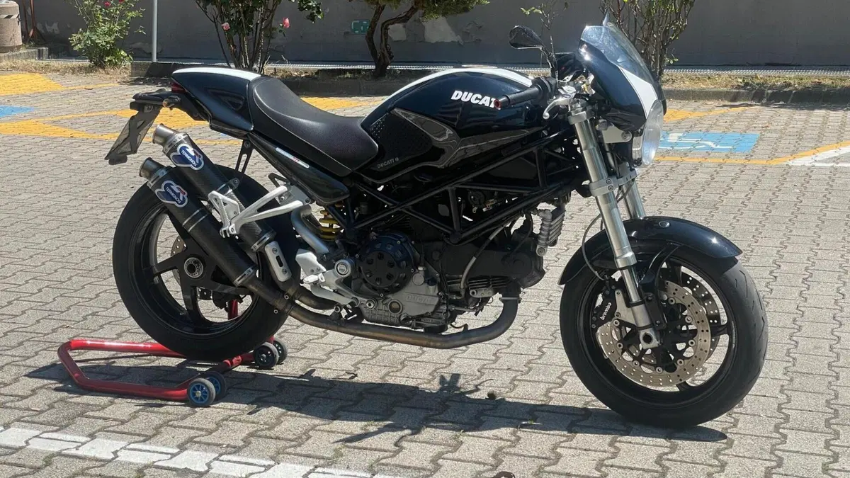 Ducati Monster S2R 1000 