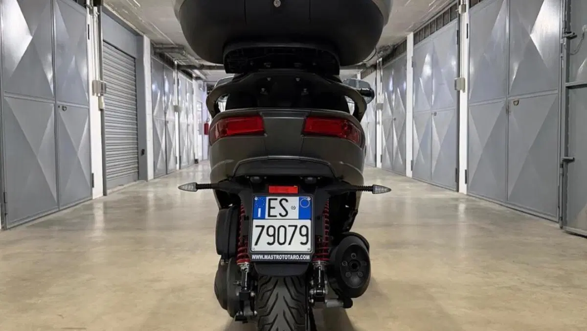 Piaggio Mp3 350 ie ABS (2020)  (14)