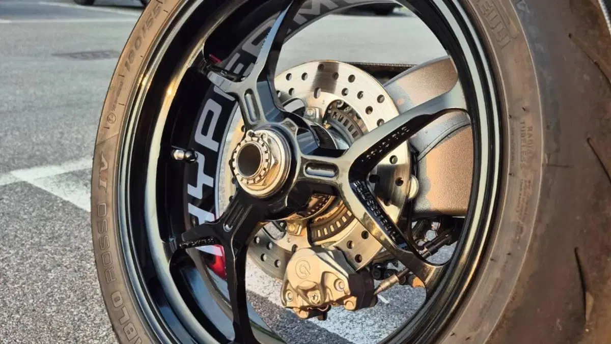 Ducati Hypermotard 950 (2022 - 25)  (6)