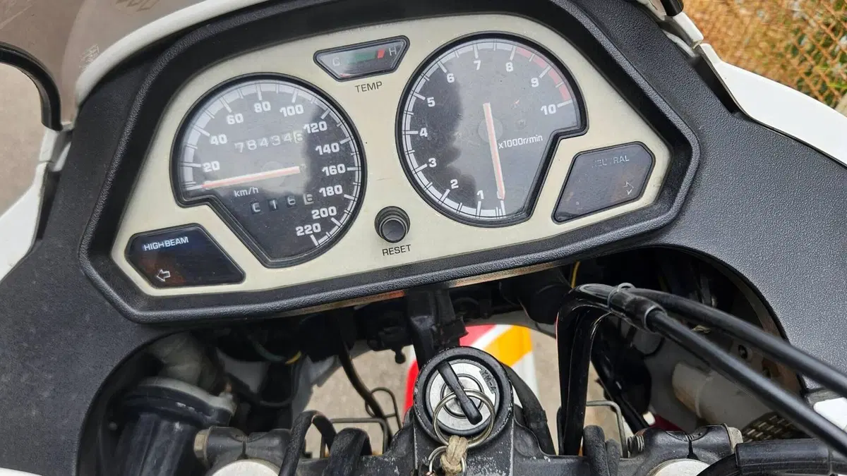 Yamaha   (4)