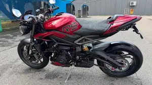 Triumph Street Triple 765 RS (2023 - 26)  (2)