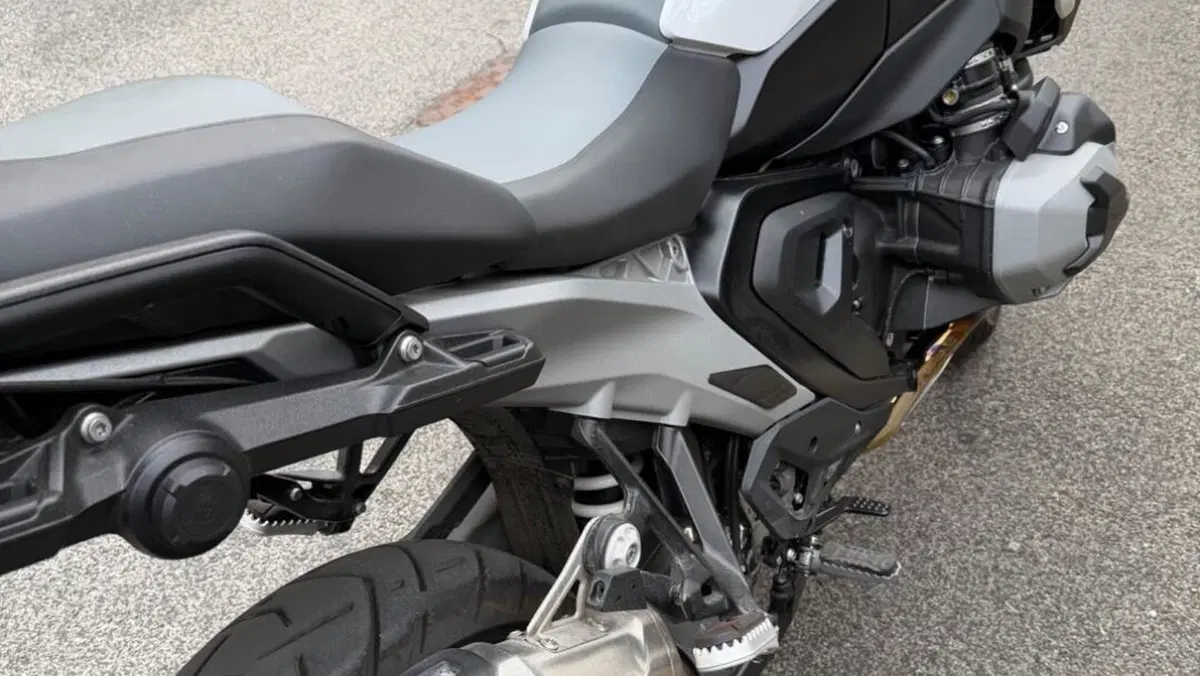 Bmw R 1300 GS (2023 - 26)  (2)