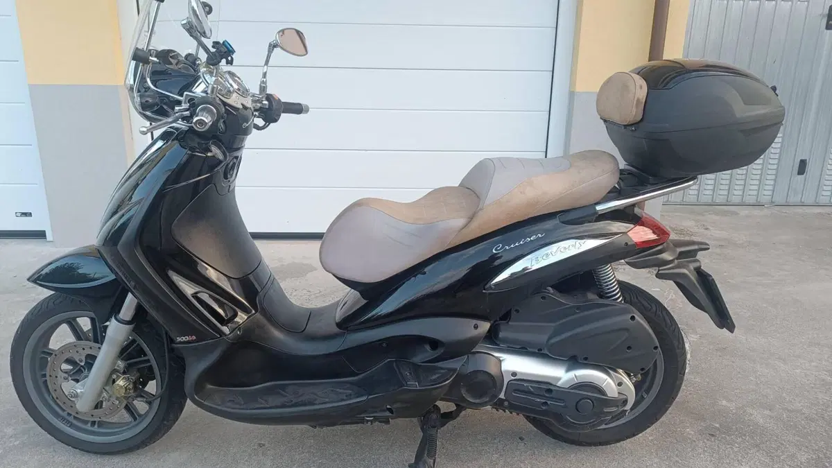 Piaggio Beverly Cruiser 500  (2)