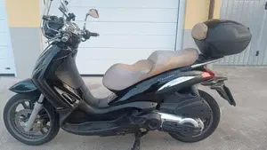 Piaggio Beverly Cruiser 500  (2)