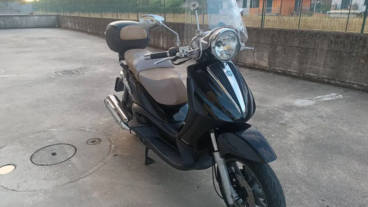 Piaggio Beverly Cruiser 500  (4)