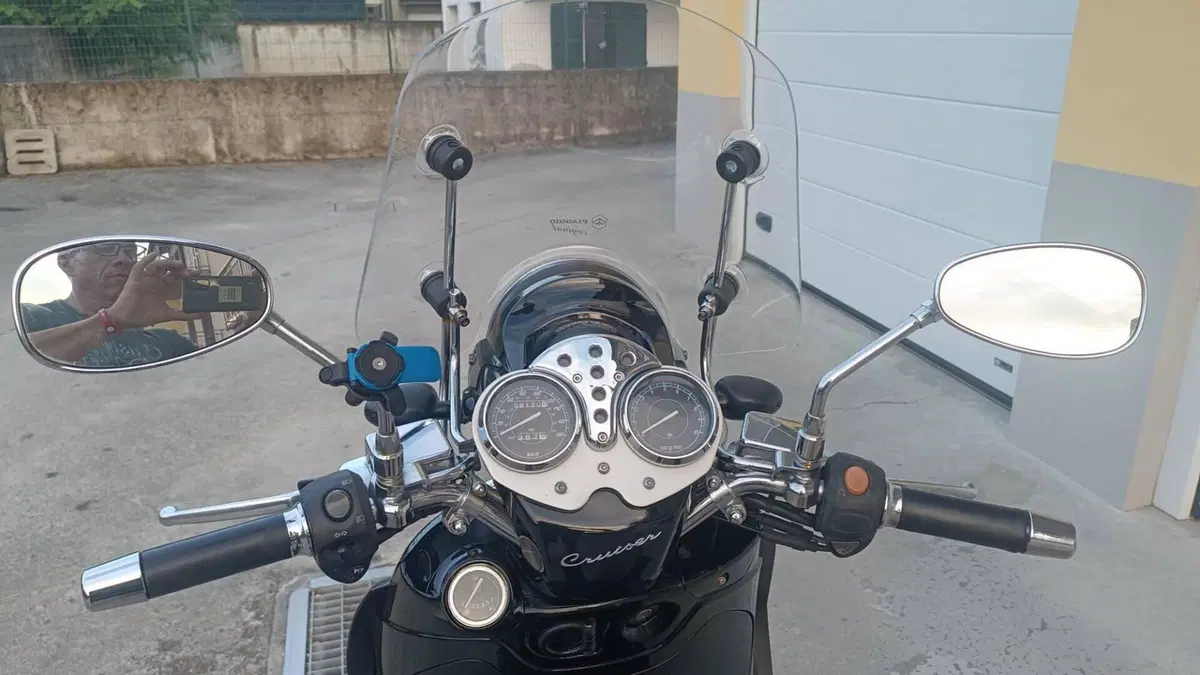 Piaggio Beverly Cruiser 500  (5)