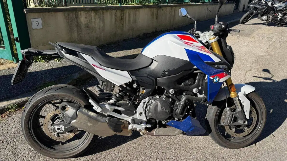 Bmw F 900 R (2021 - 24)  (3)