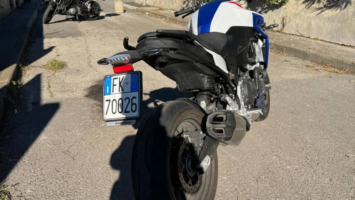 Bmw F 900 R (2021 - 24)  (4)