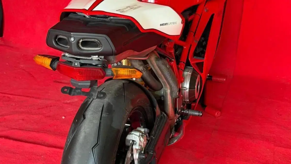 Ducati 749 R (2003 - 07)  (8)
