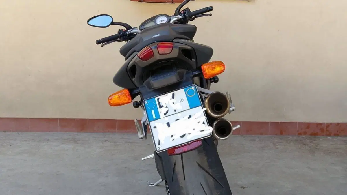 MV Agusta Brutale 750 S (2002 - 06)  (3)
