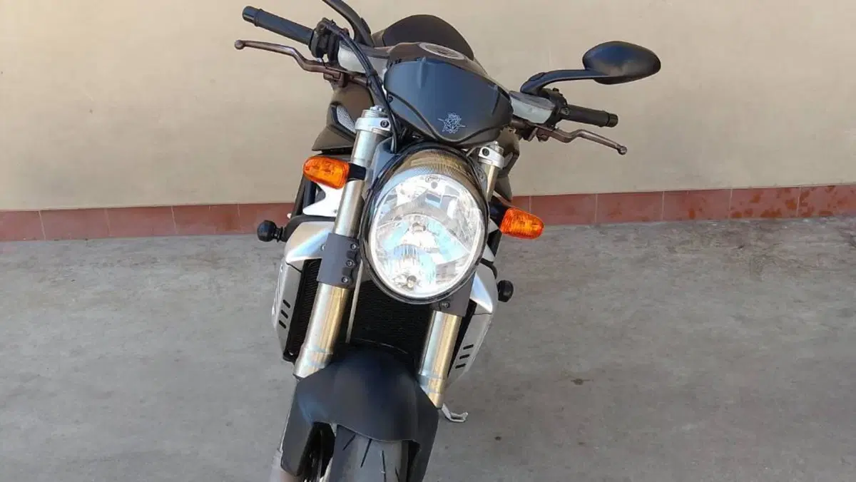 MV Agusta Brutale 750 S (2002 - 06)  (7)