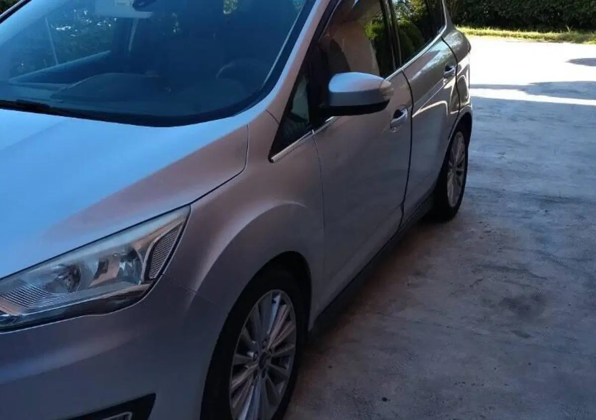 Ford C-Max 1.5 TDCi 120CV Powershift Start&Stop Titanium (4)