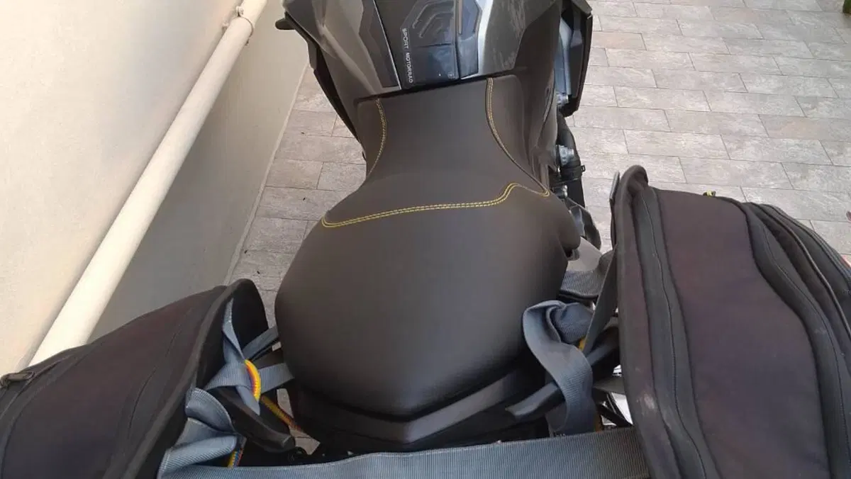 Bmw F 900 R (2021 - 24)  (3)
