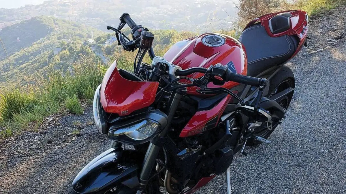 Triumph Street Triple 765 RS (2023 - 26) 